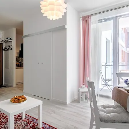 Maya's Flats & Resorts 32 - Garden Gate * Gdansk